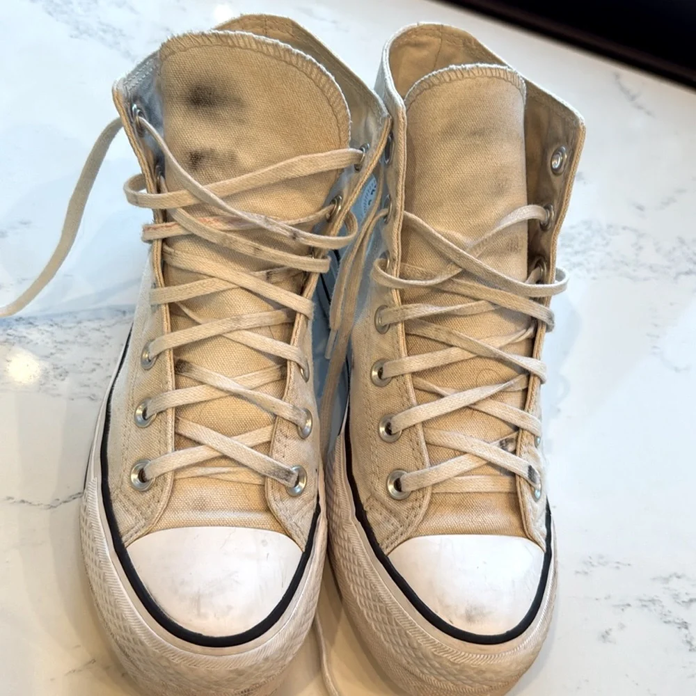 Chuck Taylor All Star Lift Platform Canvas WOMEN'S HIGH TOP SHOES Size 6.5